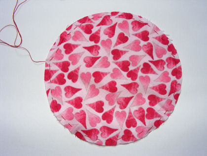 Fabric yoyo brooch - detail 1