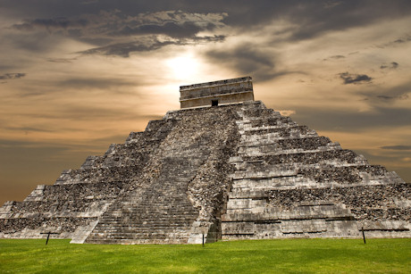 Ancient Mayan pyramid, Kukulcan Temple at Chichen Itza, Yucatan, Mexico