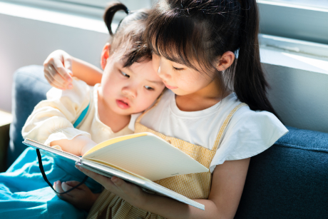Early Years - Communication and Language from 3 to 4 Years Old