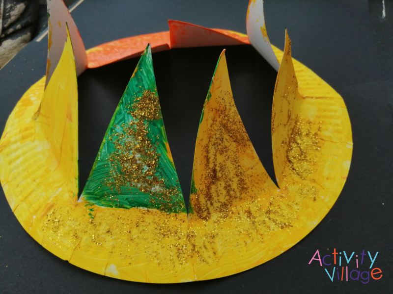 Finished paper plate crown 2