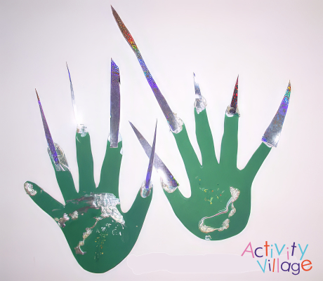 Witch's hands craft for Halloween!