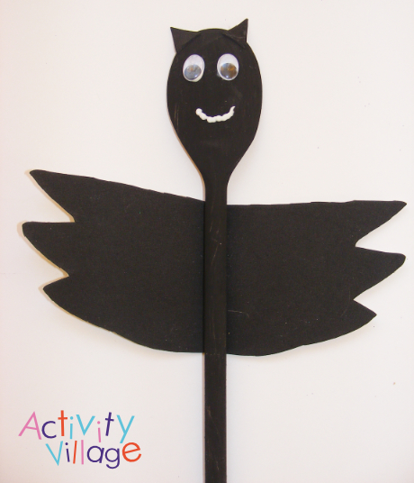 Wooden Spoon Bat Puppet
